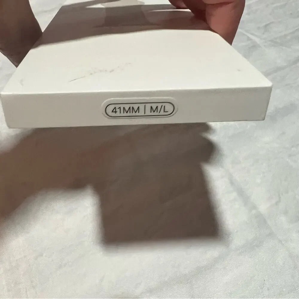 Apple Watch 8 Band NIB M/L